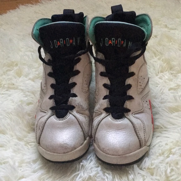 Jordan 6 - Picture 2 of 3